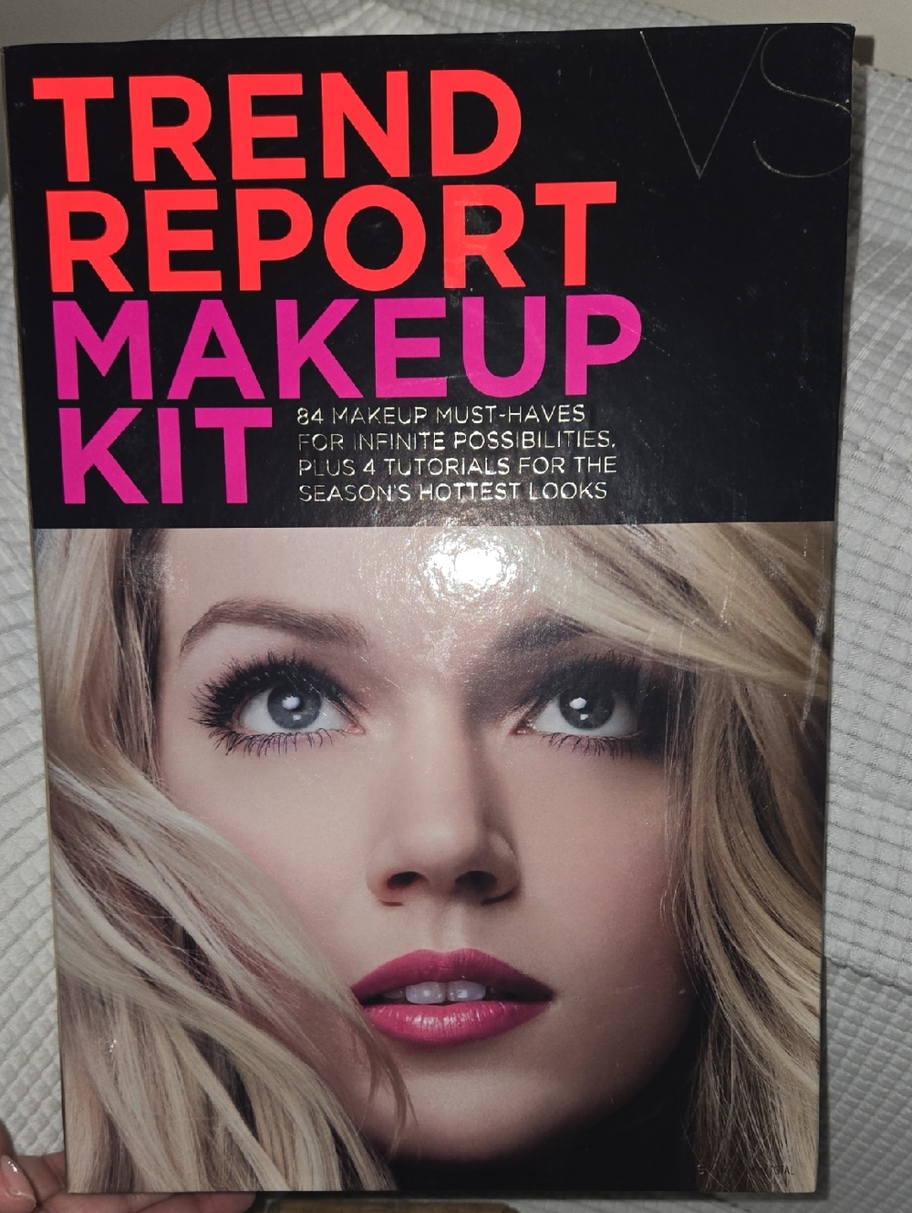 Victoria's Secret Trend Report Makeup Kit - Pink